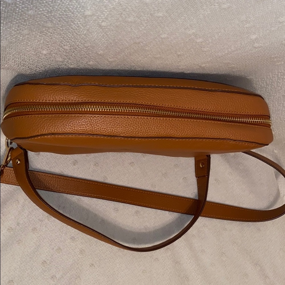 *SOLD*Nordstrom Bella Leather Crossbody Bag - Picture 8 of 14